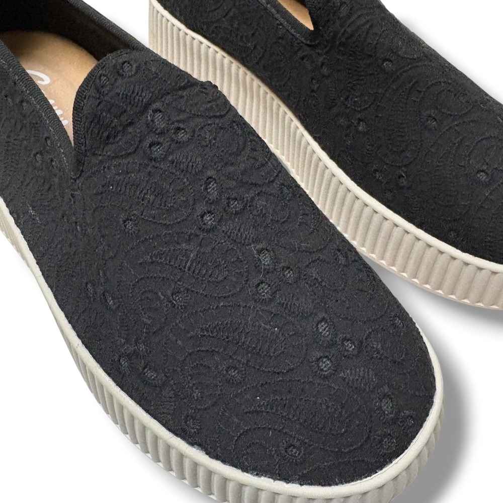 Savvy Womens Black Embroidered Paisley Slip On Platform Sneakers Cream Sole